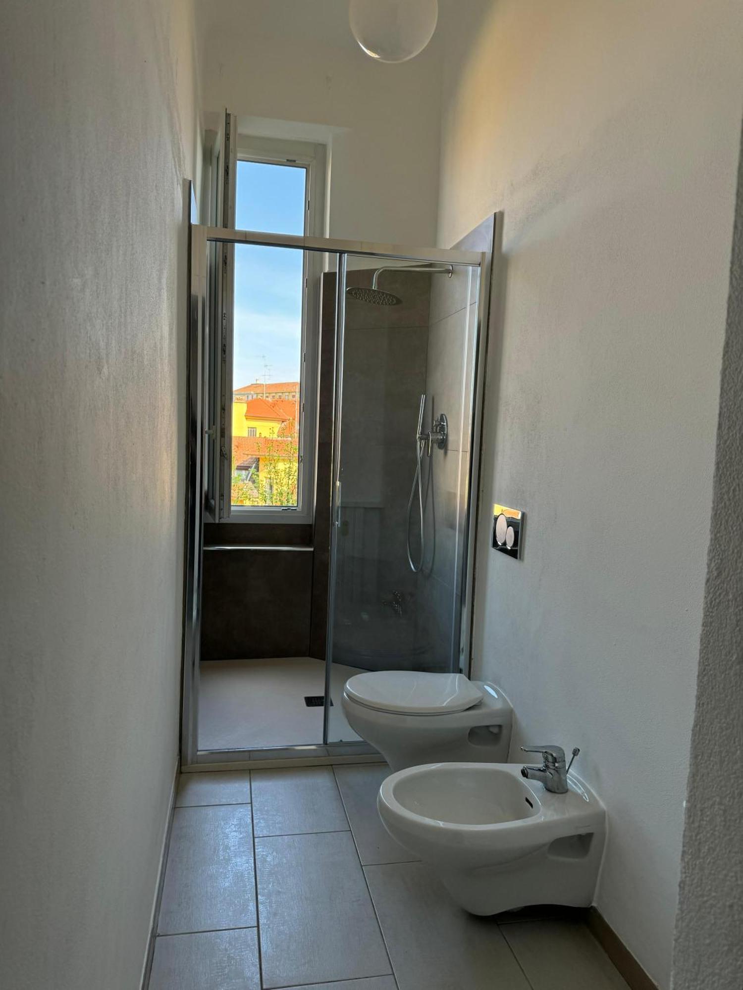 New Apartment With Balcony, Isola Bosco Verticale Milano Exterior foto