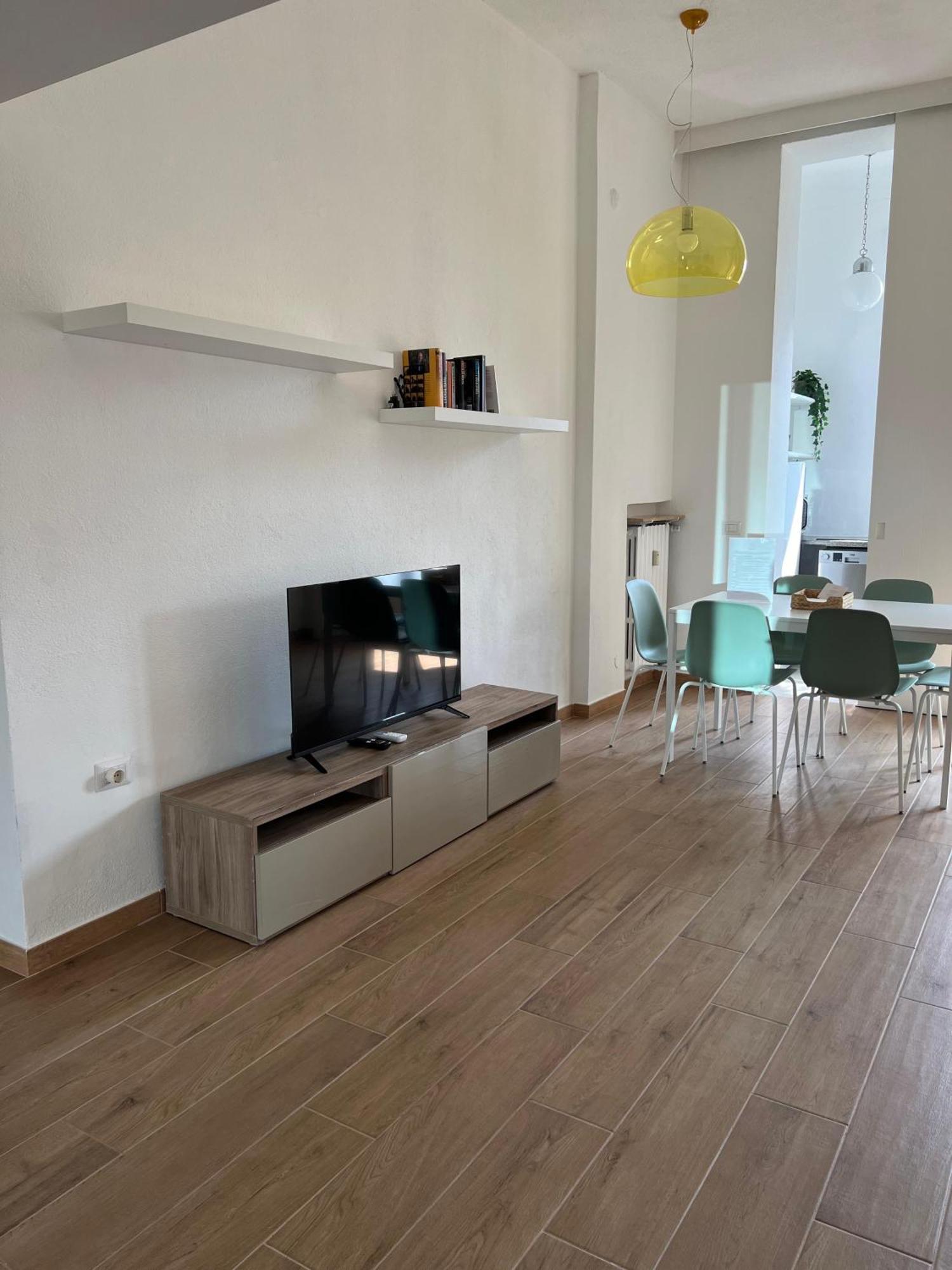 New Apartment With Balcony, Isola Bosco Verticale Milano Exterior foto